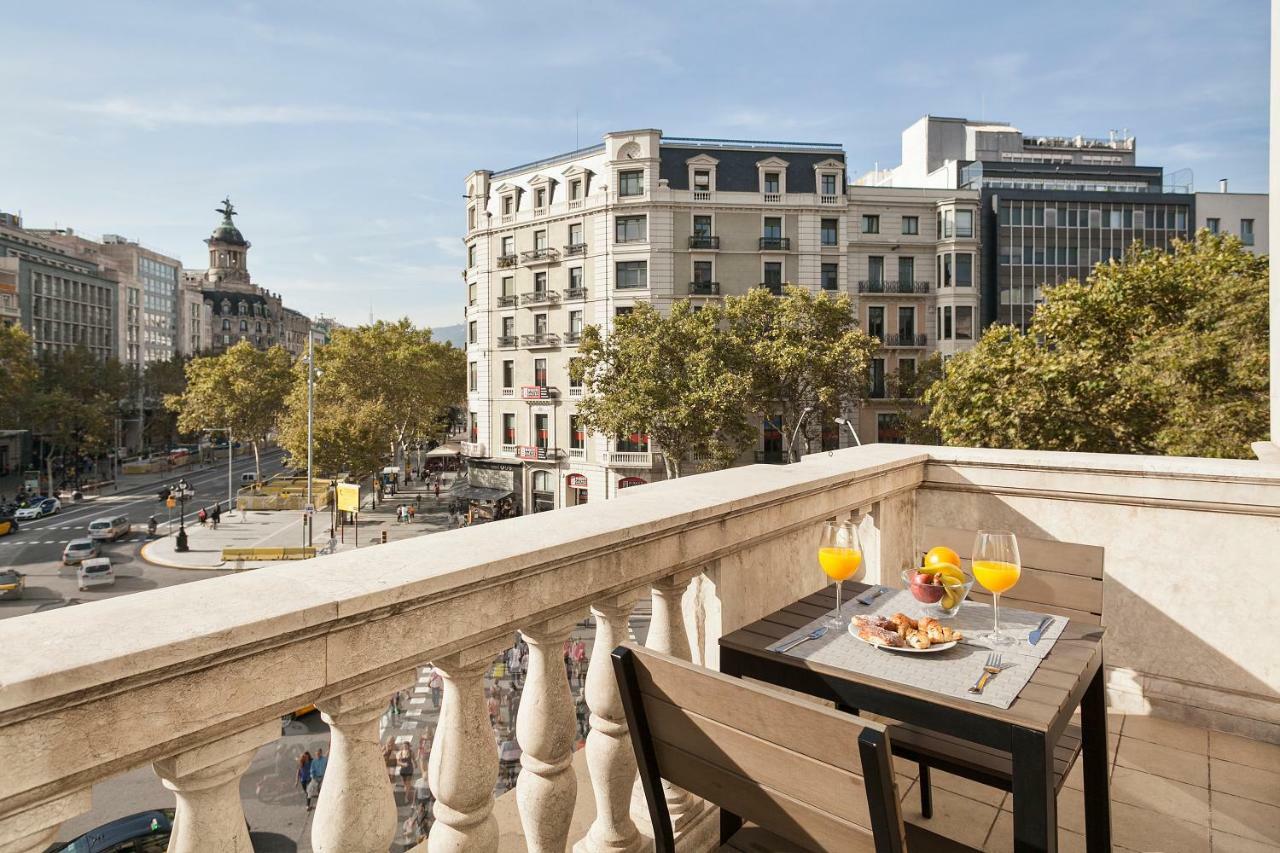Uma Suites Passeig De Gracia 16 Barcelona Bagian luar foto