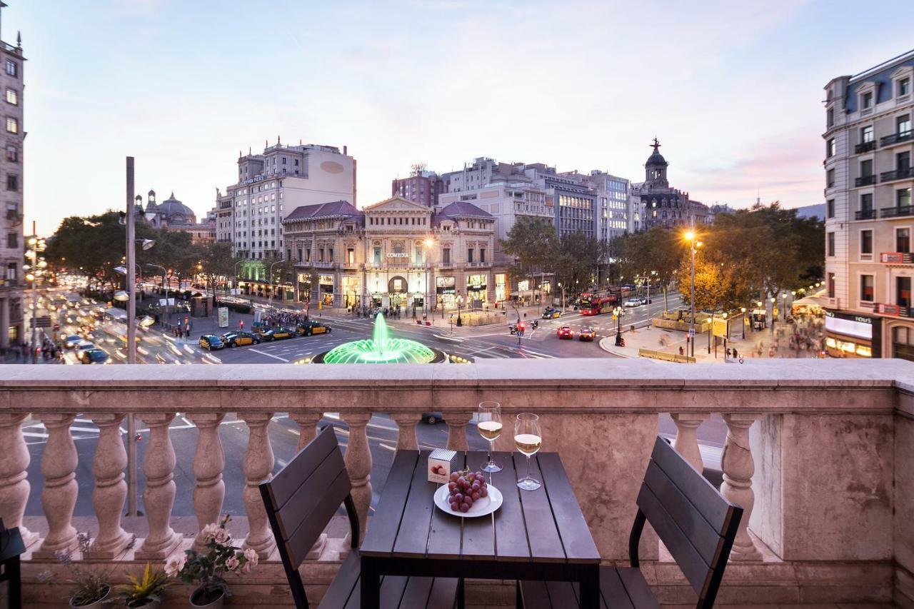 Uma Suites Passeig De Gracia 16 Barcelona Bagian luar foto
