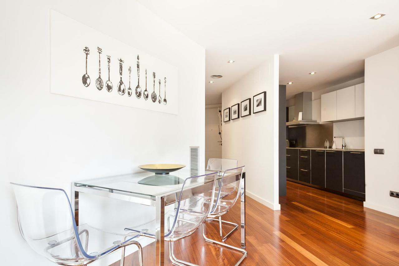 Uma Suites Passeig De Gracia 16 Barcelona Bagian luar foto