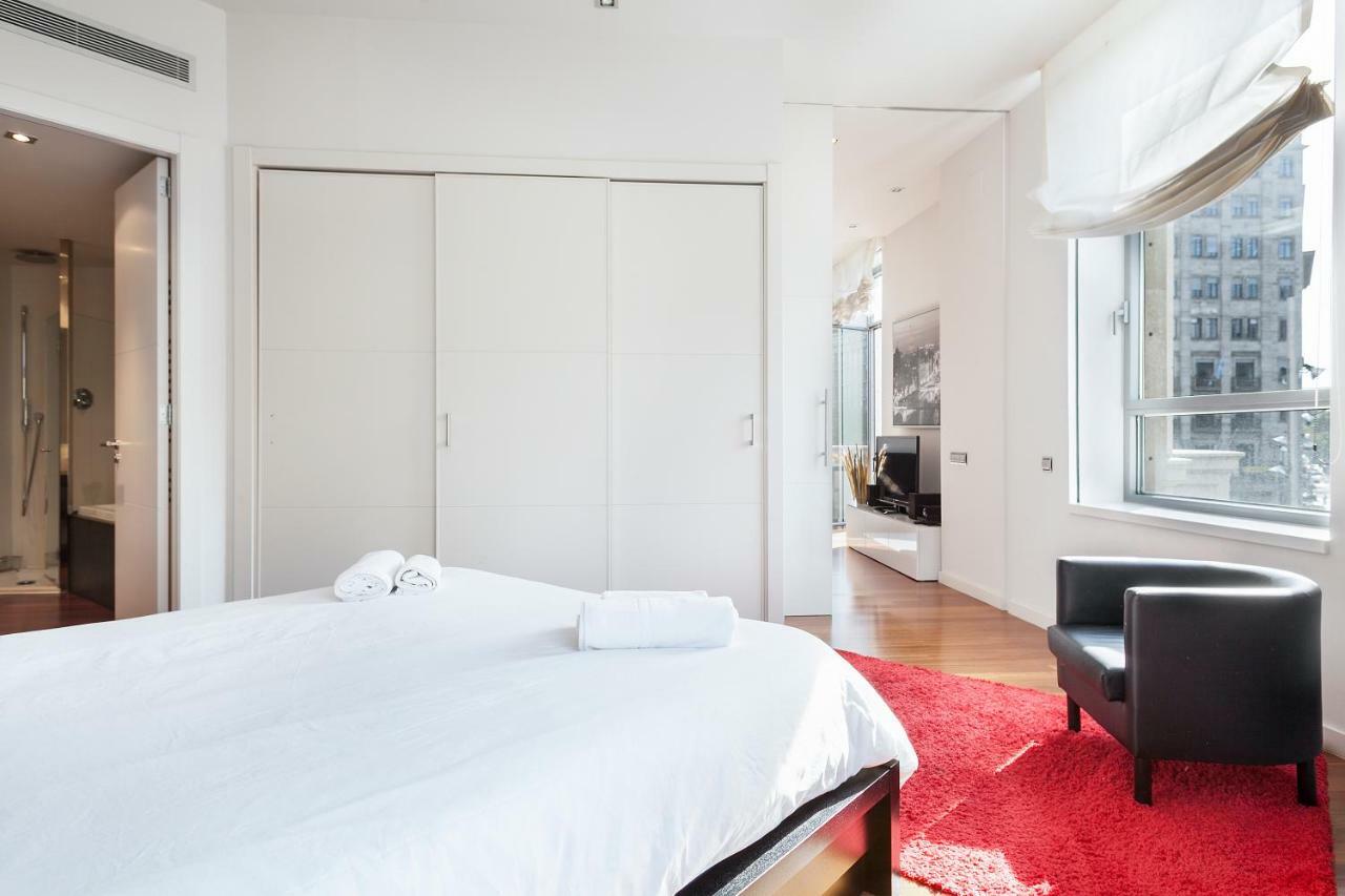 Uma Suites Passeig De Gracia 16 Barcelona Bagian luar foto