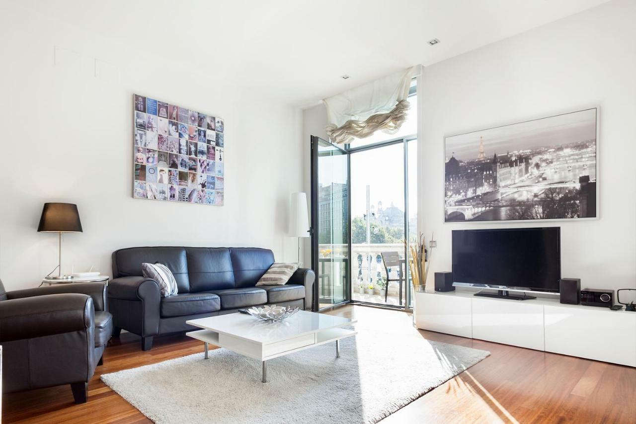 Uma Suites Passeig De Gracia 16 Barcelona Bagian luar foto