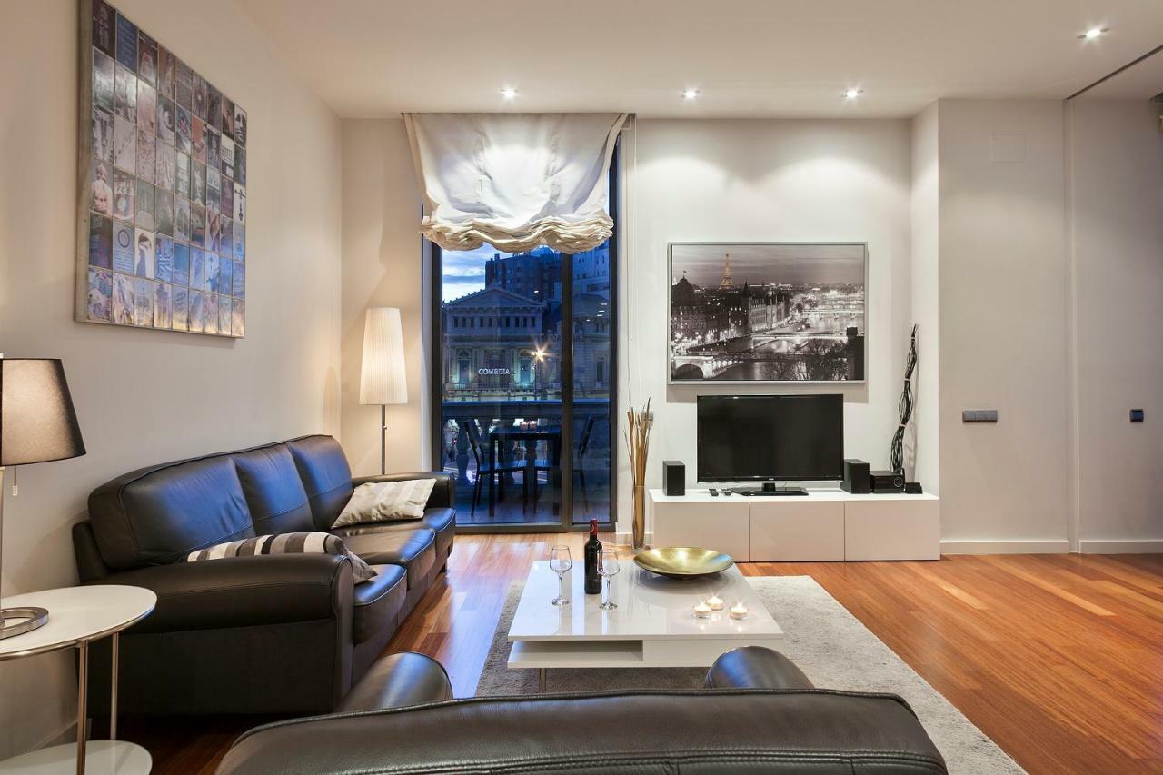 Uma Suites Passeig De Gracia 16 Barcelona Bagian luar foto