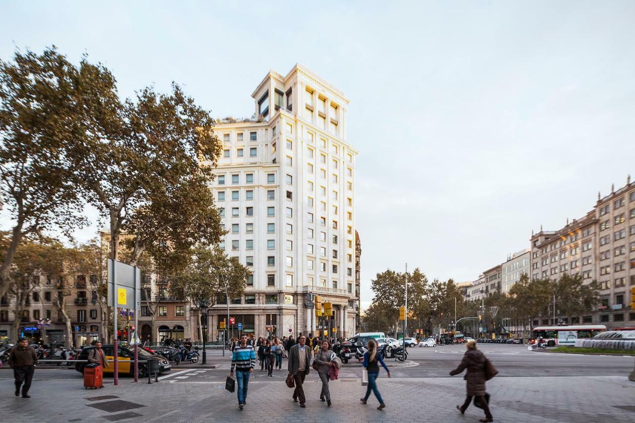 Uma Suites Passeig De Gracia 16 Barcelona Bagian luar foto